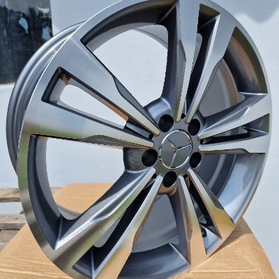 Aluminijumska Felna    CB66.6 ET35